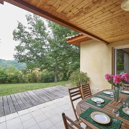 Tidy With Dishwasher Holiday home *