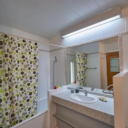 Holiday home Tidy With Dishwasher Quillan
