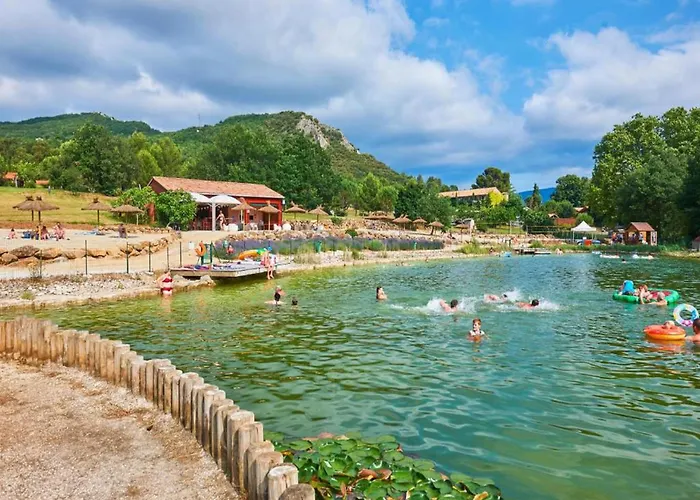 Pet-friendly W Garden * Quillan